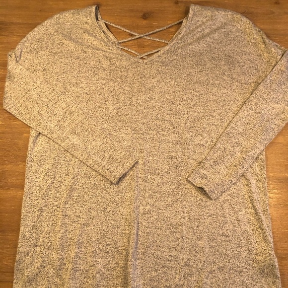 Grey shirt - Picture 1 of 1